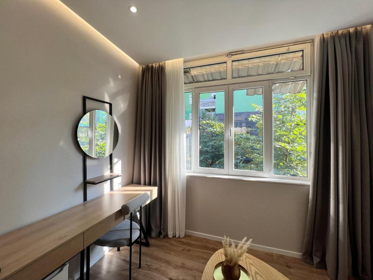 Enzo Rooms & Apartment Blloku ティラナ エクステリア 写真